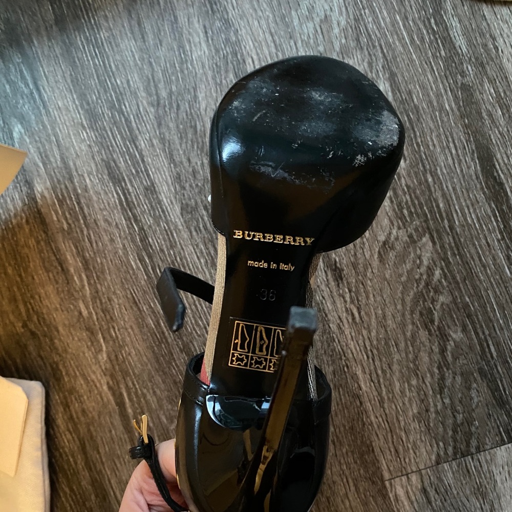 Burberry Strappy Heels - Picture 6 of 6